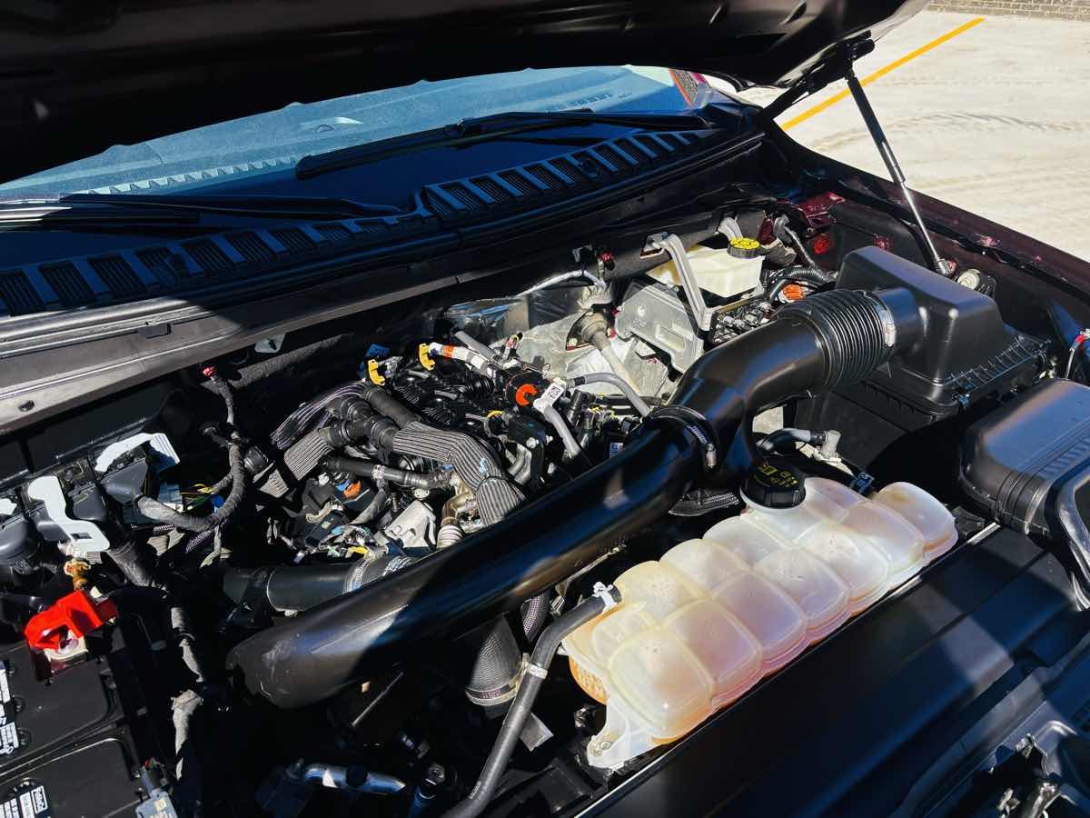Photo 23 of this Ford Expedition