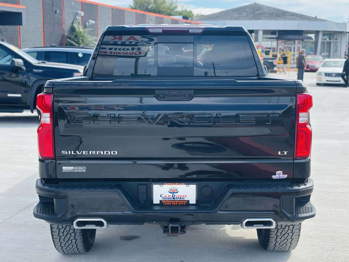 Photo 10 of this Chevrolet Silverado 1500