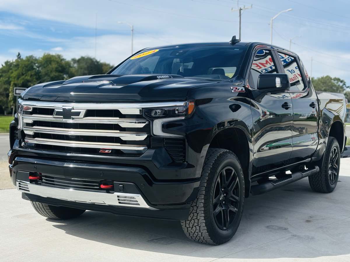 Photo 18 of this Chevrolet Silverado 1500