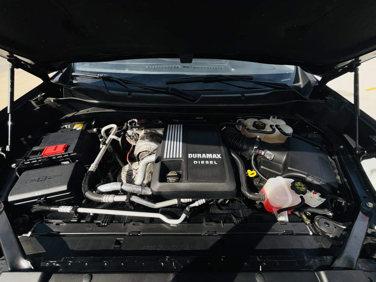 Photo 25 of this Chevrolet Silverado 1500