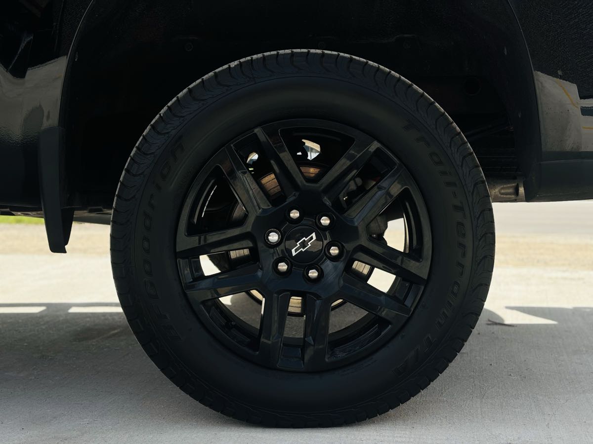 Photo 29 of this Chevrolet Silverado 1500