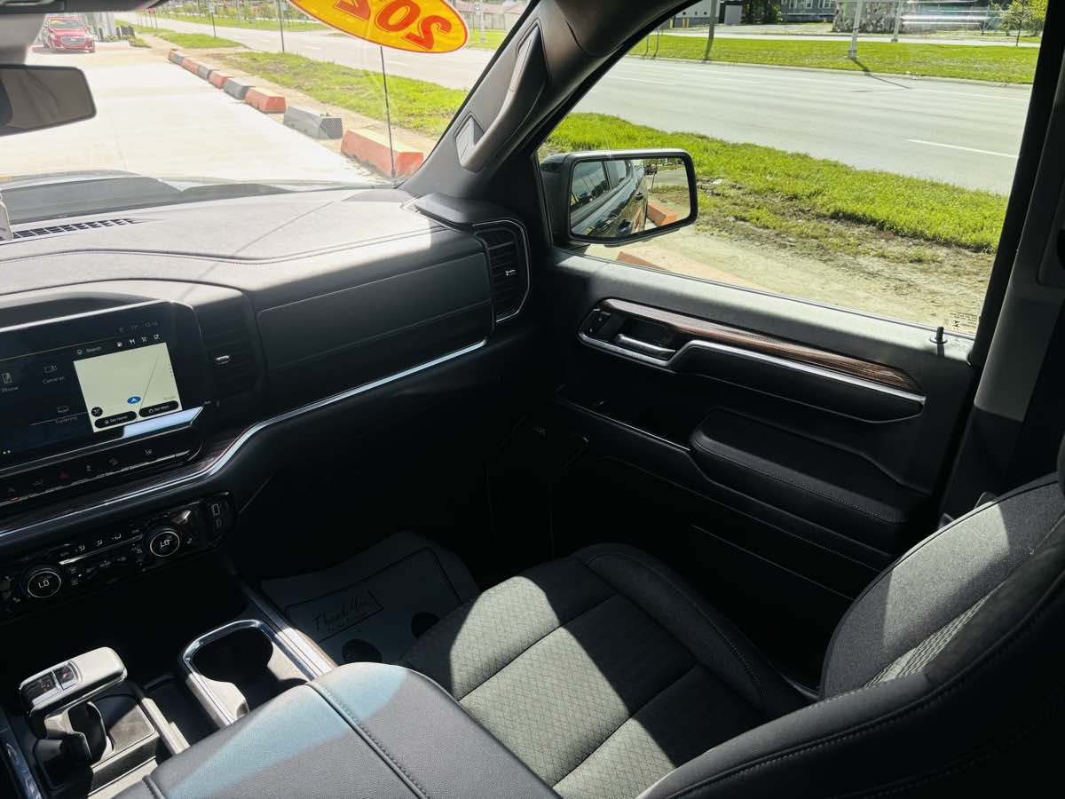 Photo 47 of this Chevrolet Silverado 1500