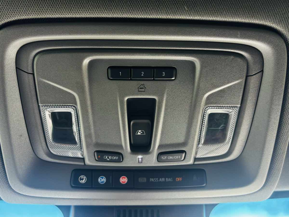 Photo 49 of this Chevrolet Silverado 1500
