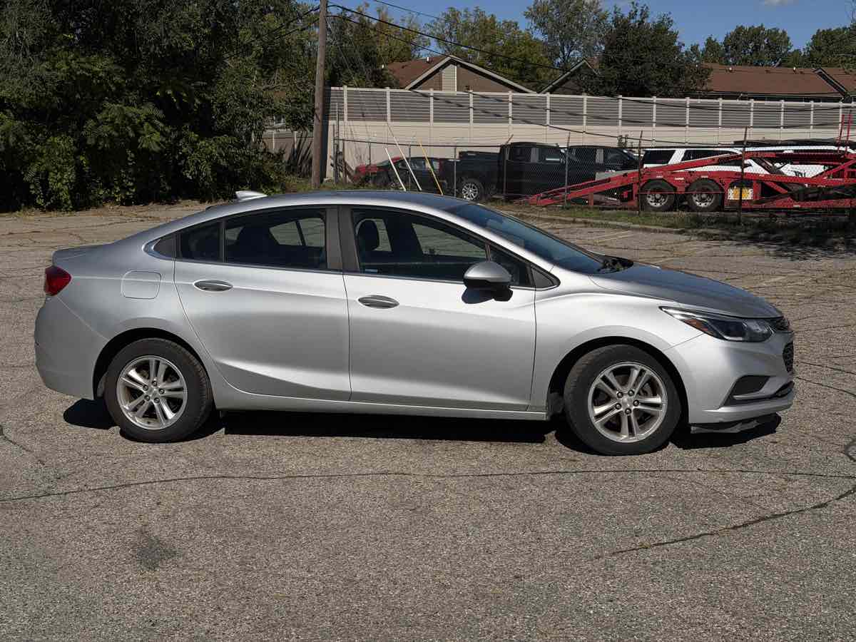 Photo 4 of this Chevrolet Cruze