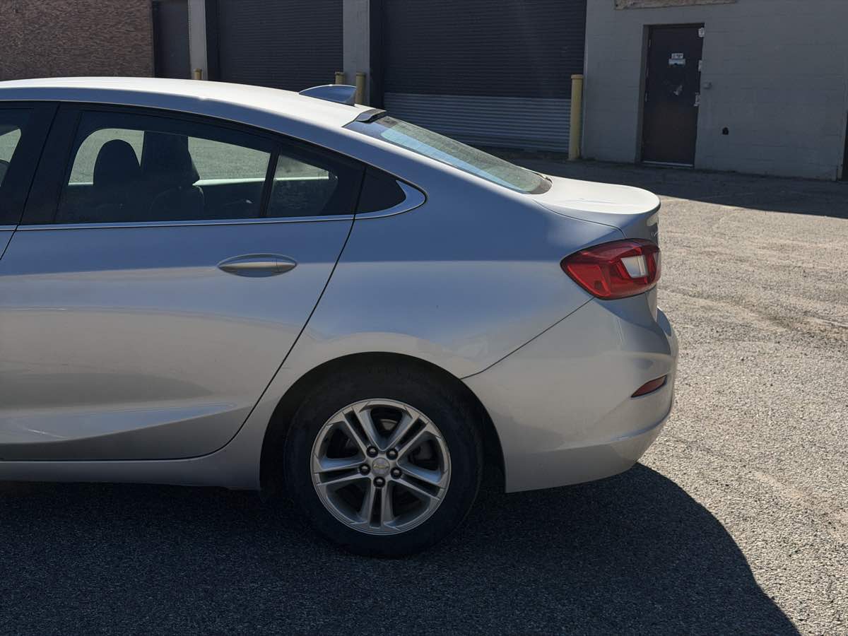 Photo 6 of this Chevrolet Cruze