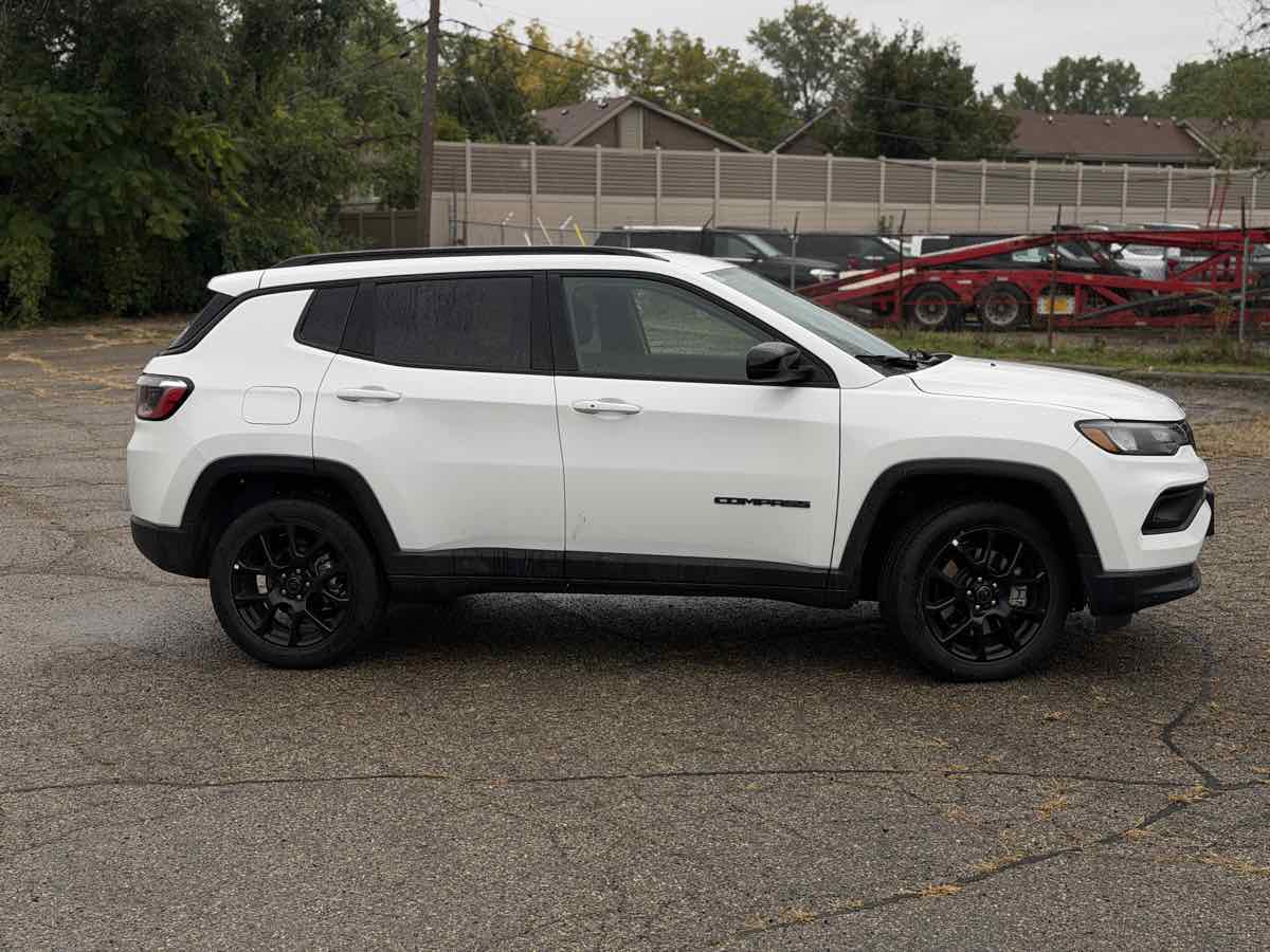 Photo 6 of this Jeep Compass