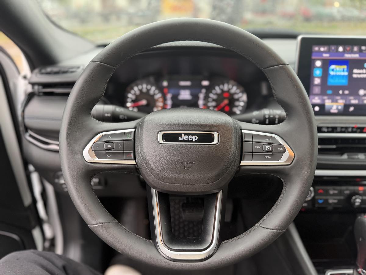 Photo 16 of this Jeep Compass