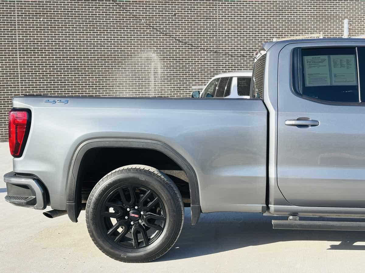 Photo 8 of this GMC Sierra 1500 Limited