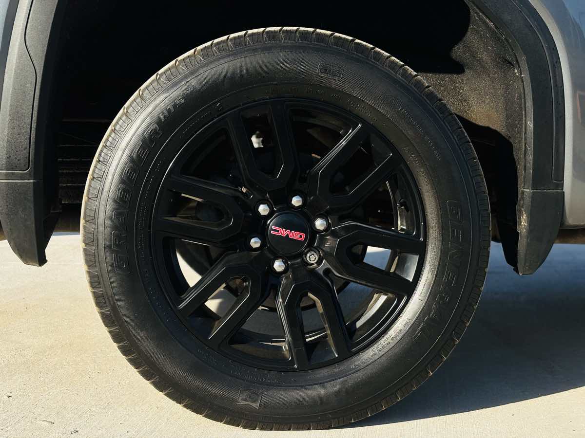 Photo 29 of this GMC Sierra 1500 Limited