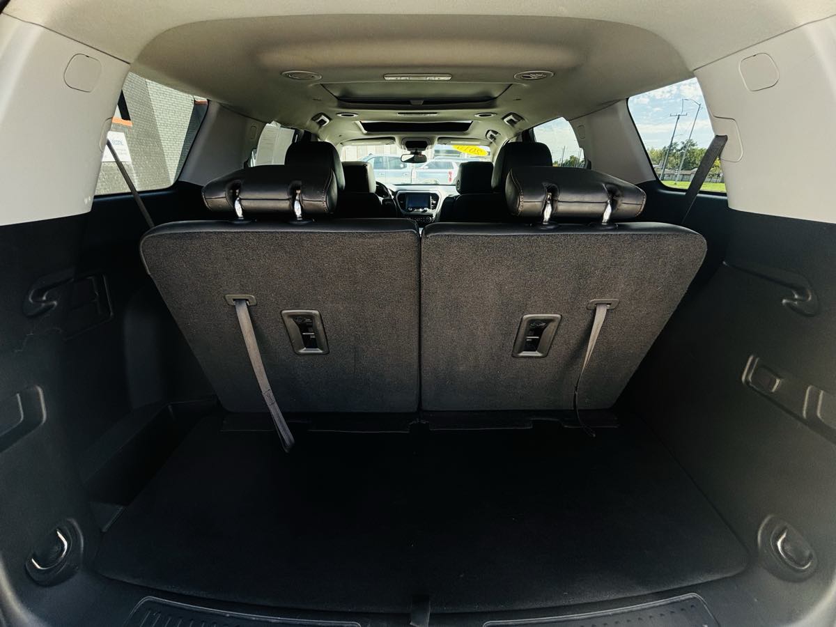 Photo 11 of this GMC Acadia