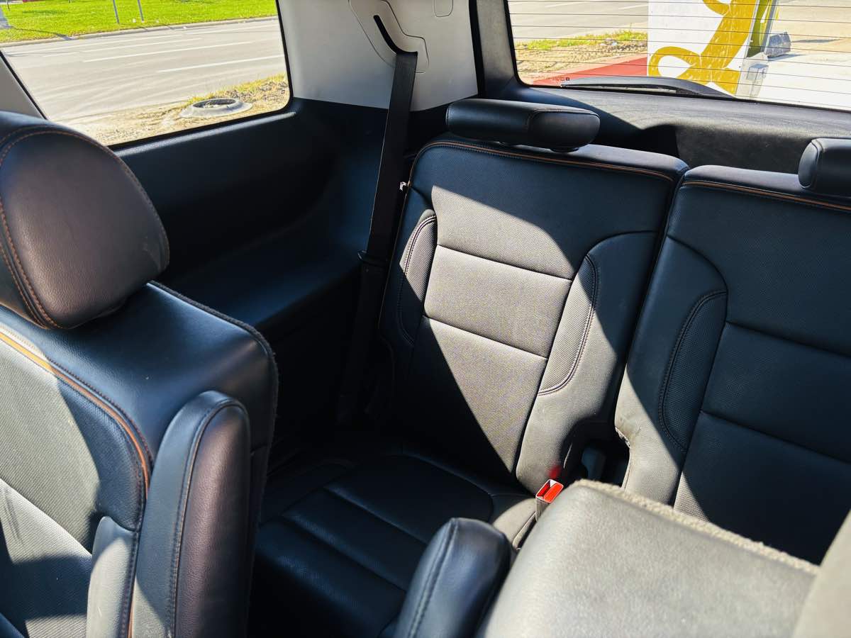 Photo 36 of this GMC Acadia