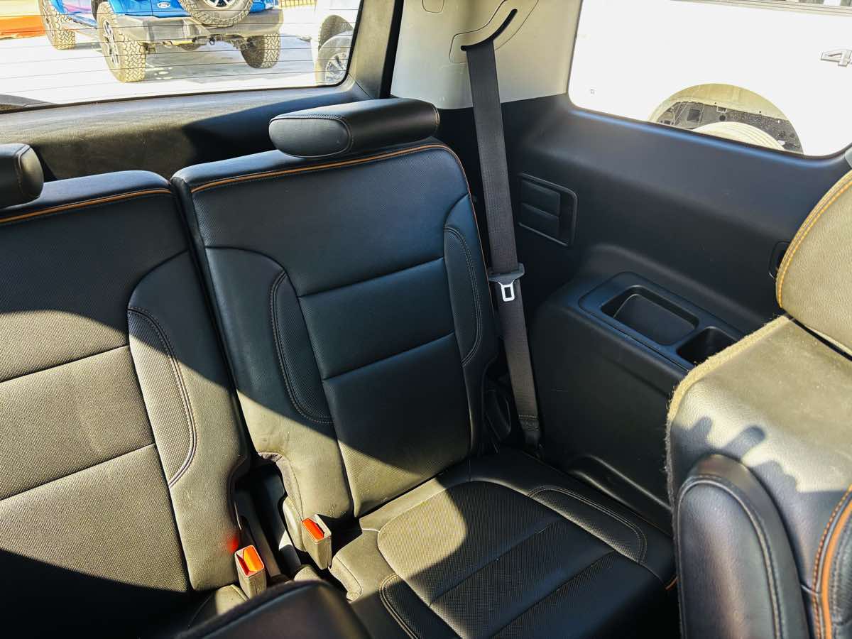 Photo 40 of this GMC Acadia