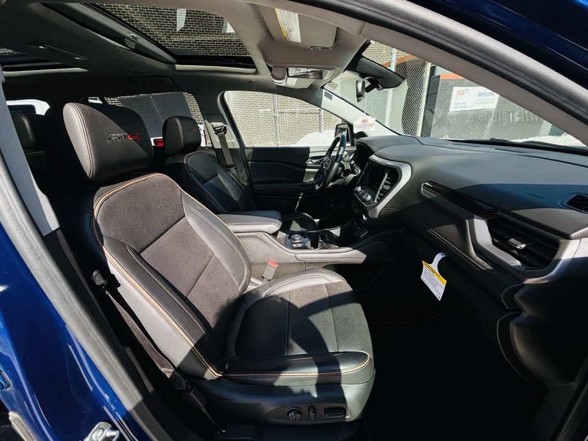 Photo 42 of this GMC Acadia