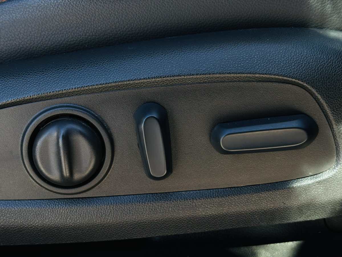 Photo 43 of this GMC Acadia