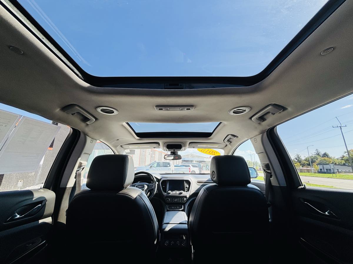 Photo 46 of this GMC Acadia