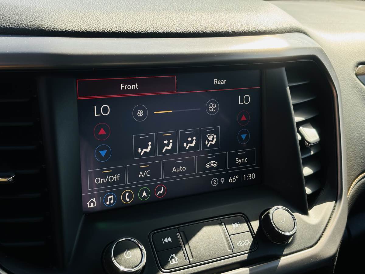 Photo 66 of this GMC Acadia