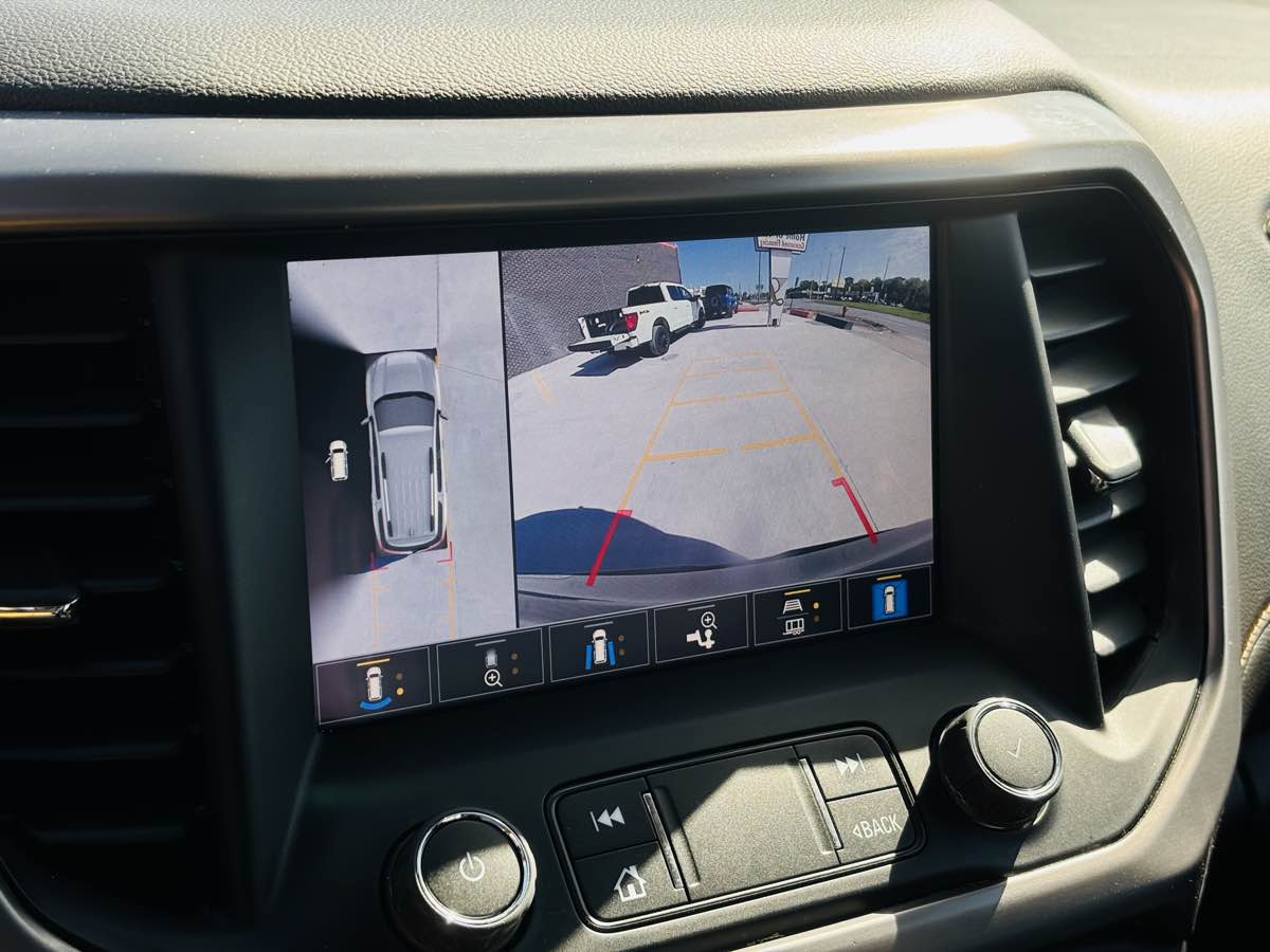 Photo 67 of this GMC Acadia