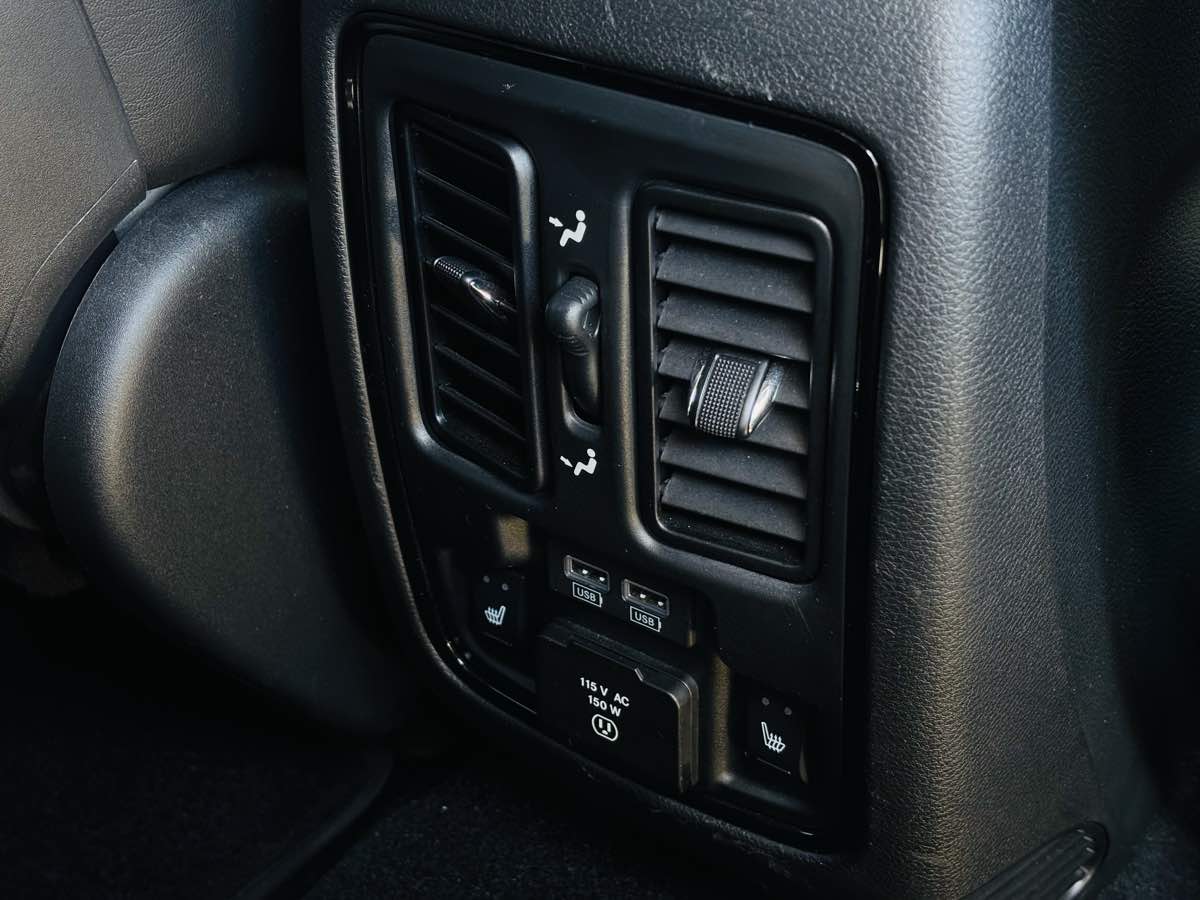 Photo 40 of this Dodge Durango
