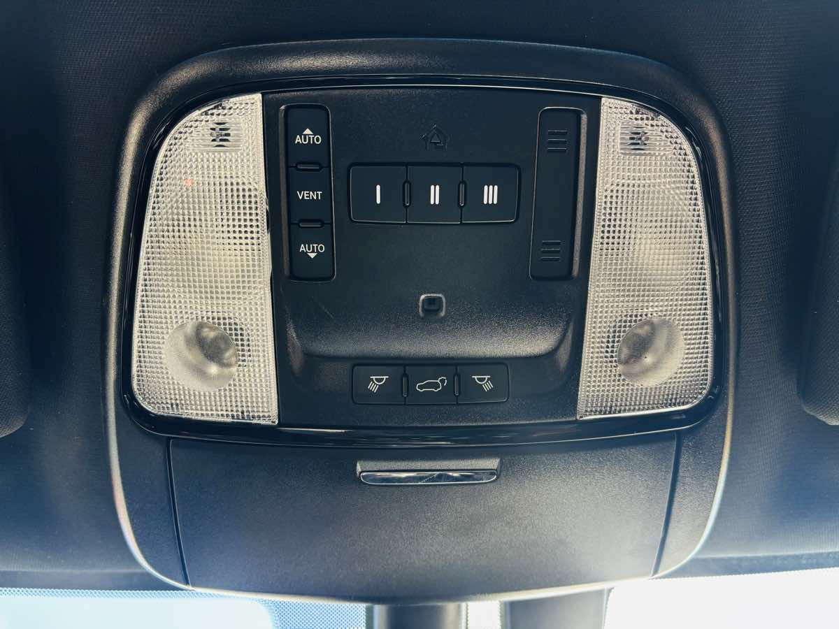 Photo 51 of this Dodge Durango