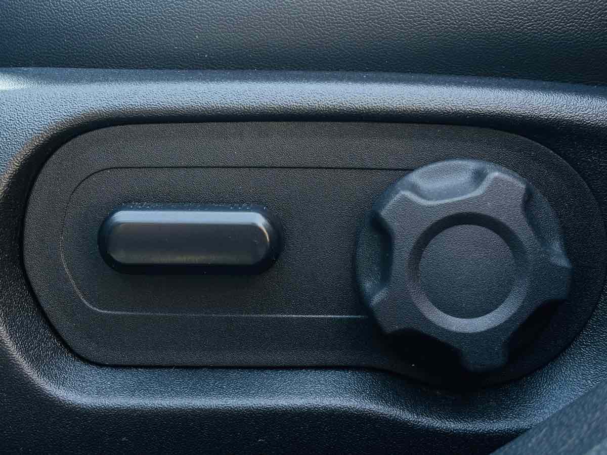Photo 31 of this Ford Taurus
