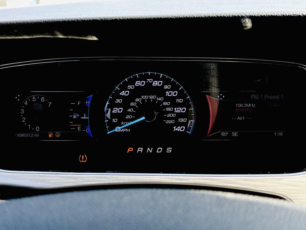 Photo 52 of this Ford Taurus