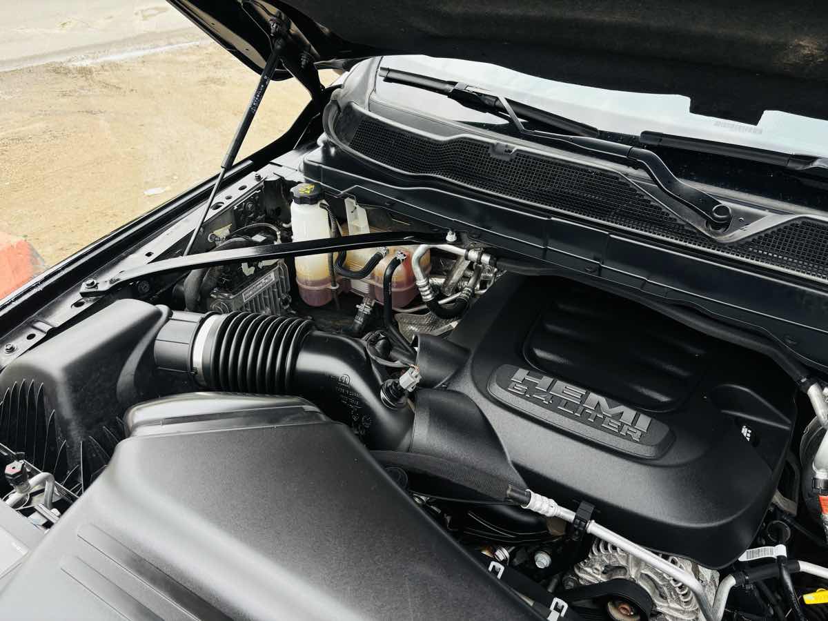 Photo 23 of this Ram 2500