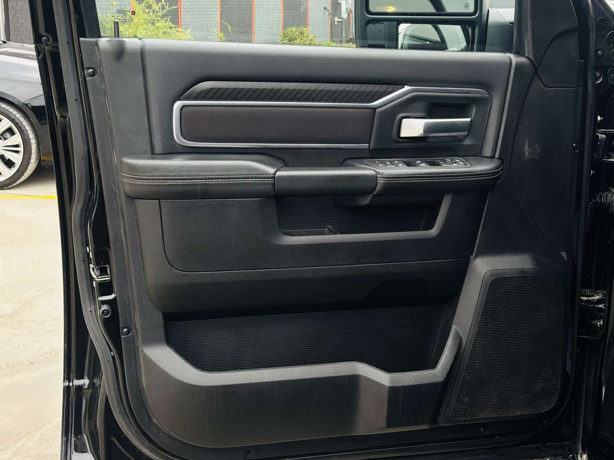 Photo 34 of this Ram 2500
