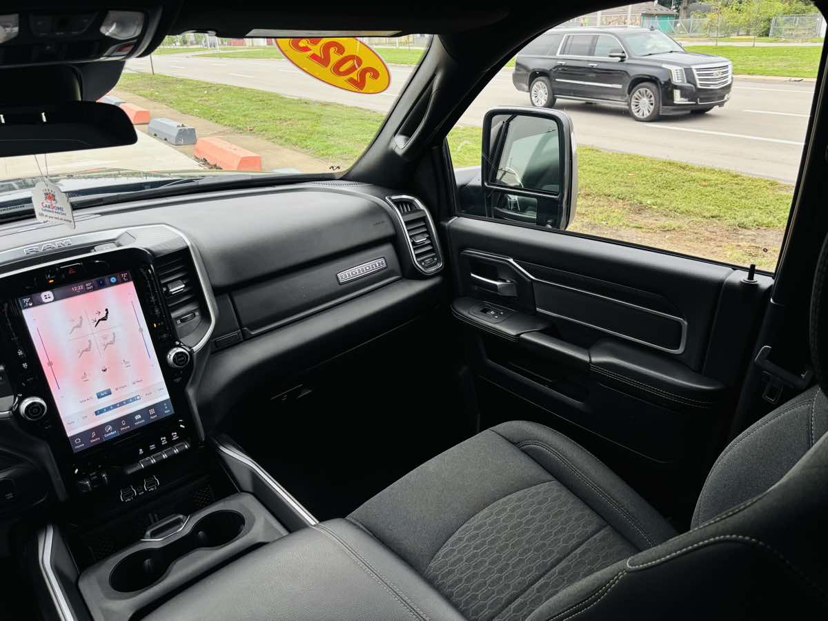 Photo 47 of this Ram 2500