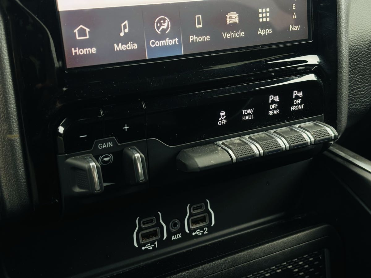 Photo 63 of this Ram 2500