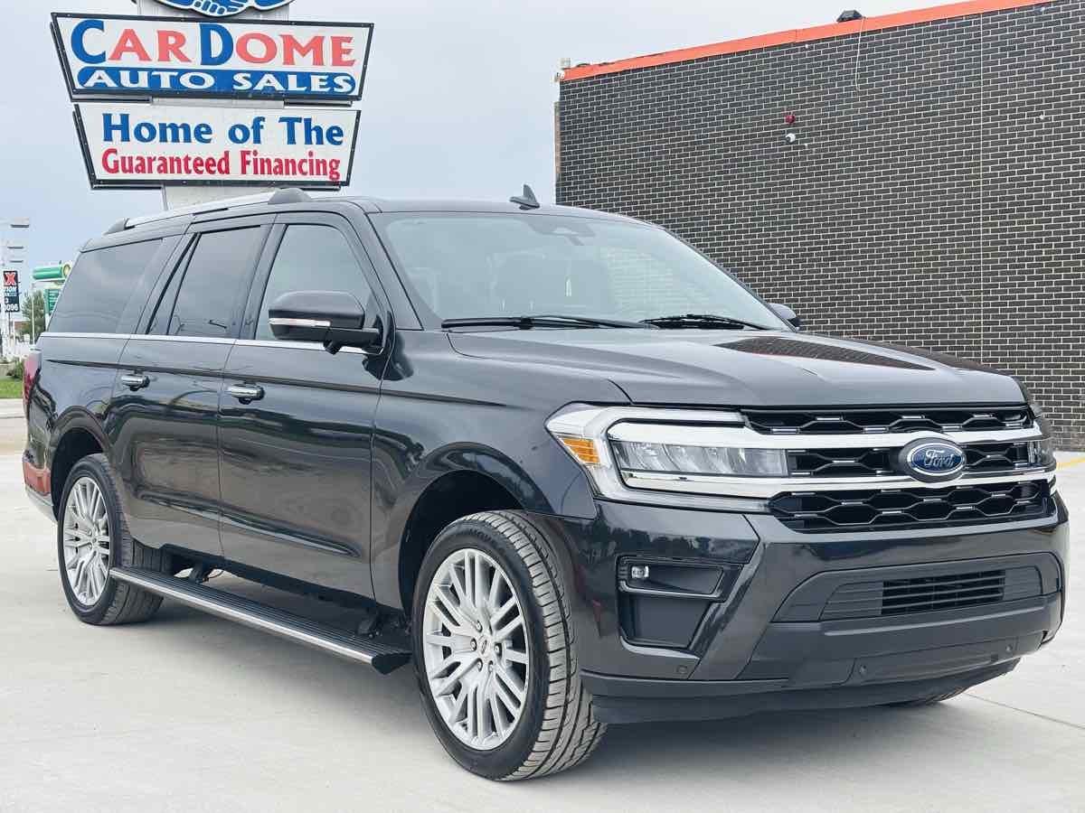 Photo 5 of this Ford Expedition Max