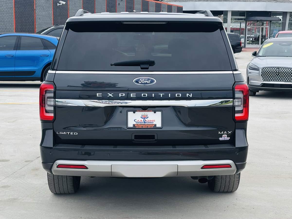 Photo 9 of this Ford Expedition Max