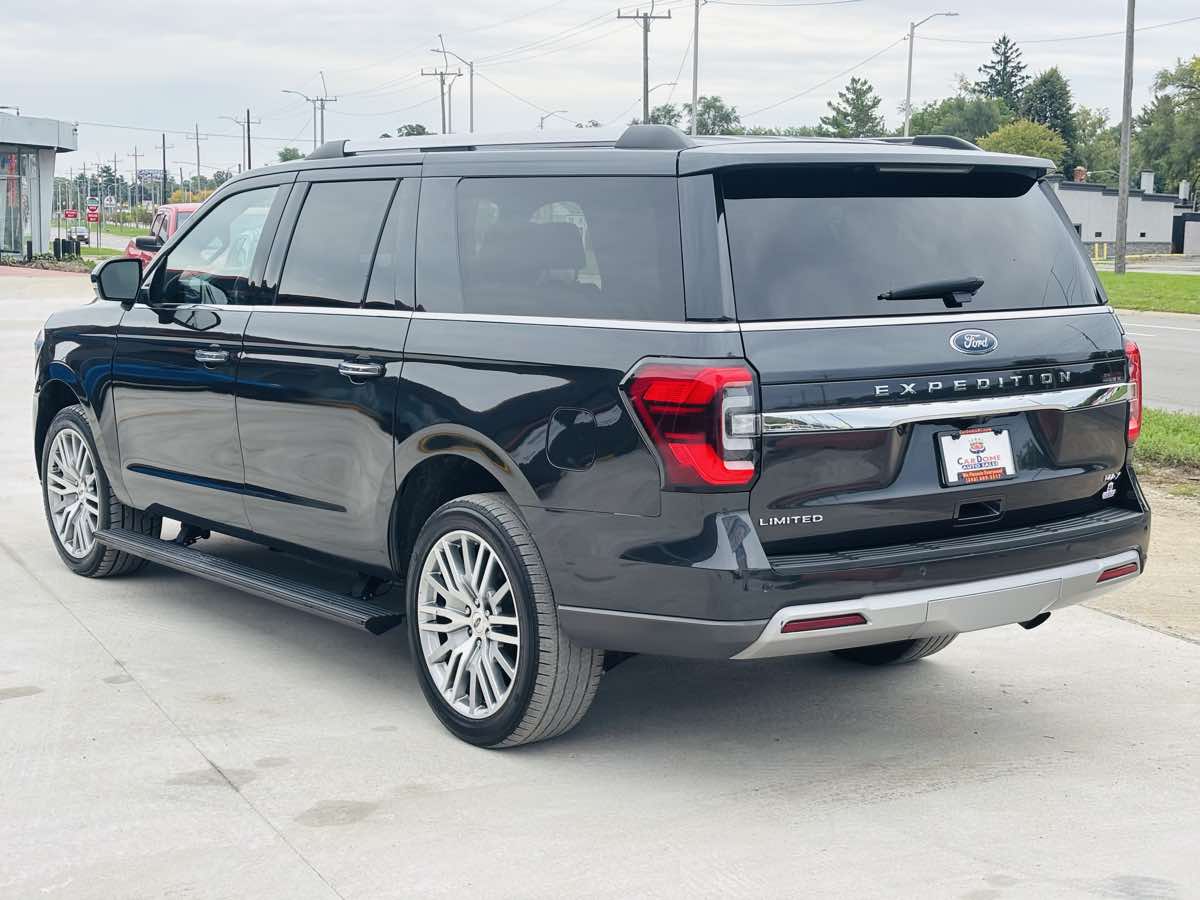 Photo 14 of this Ford Expedition Max