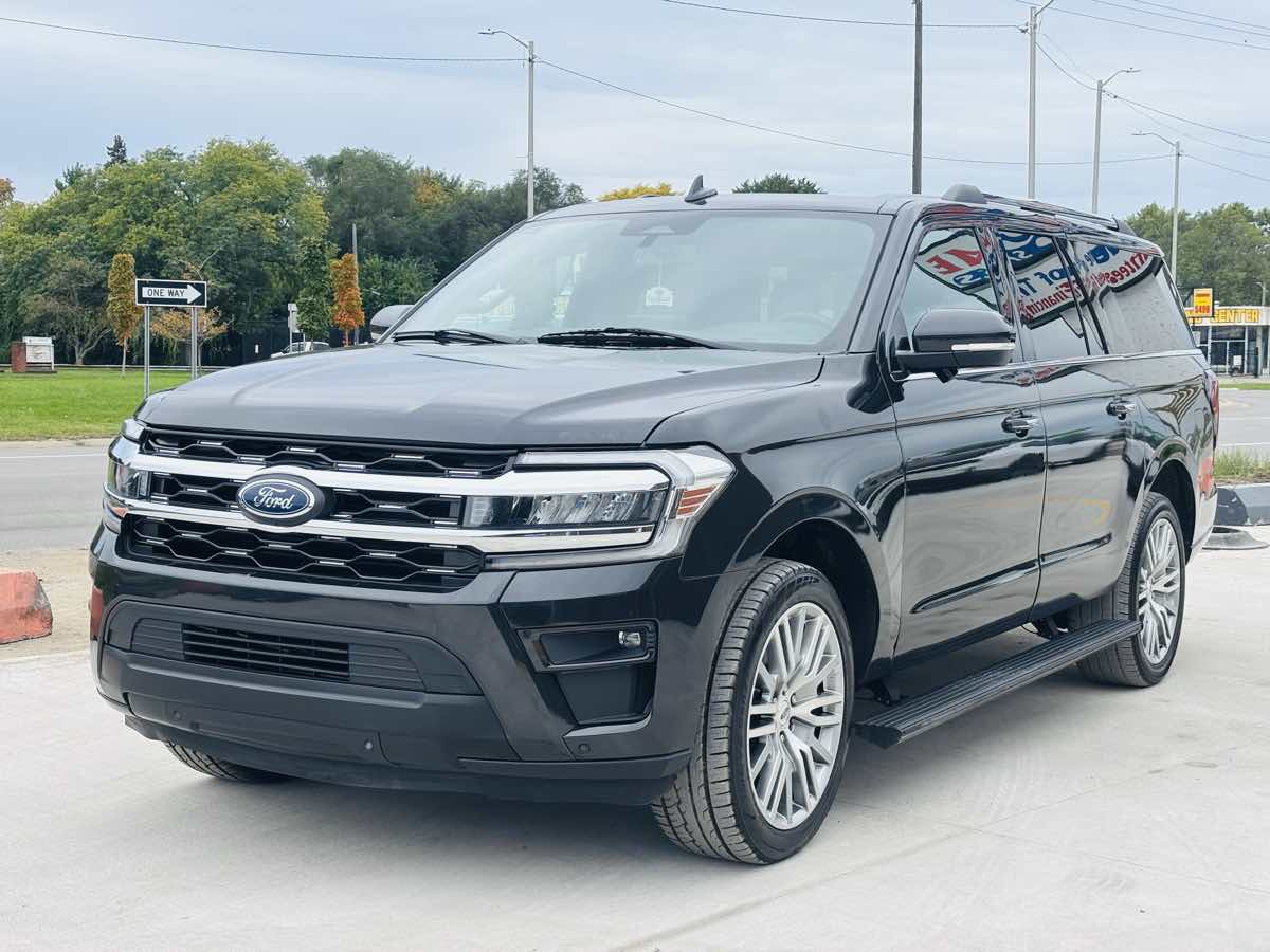 Photo 17 of this Ford Expedition Max