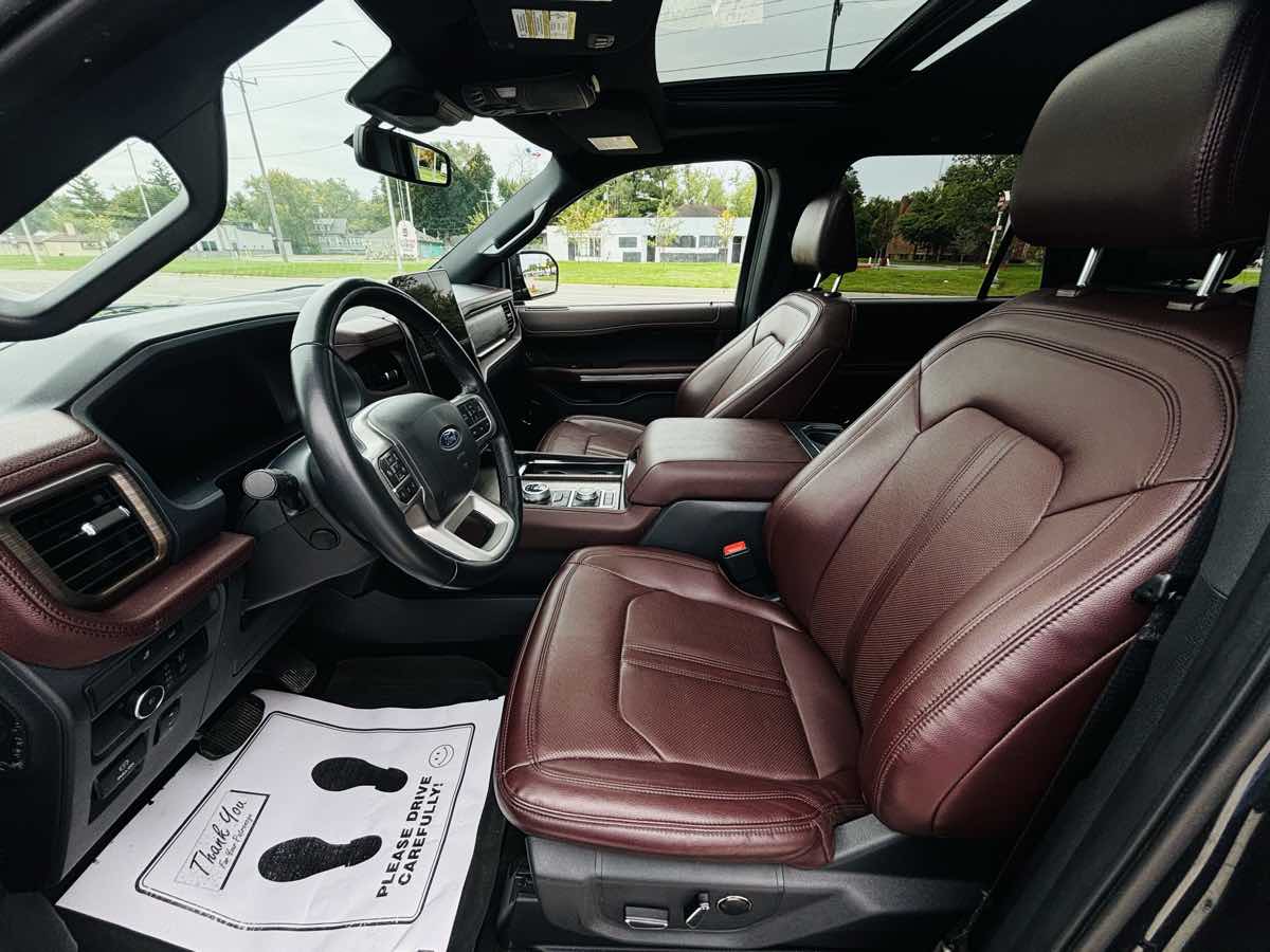 Photo 30 of this Ford Expedition Max