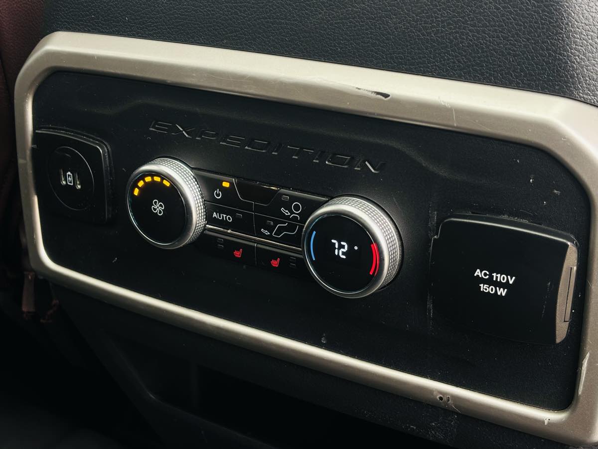 Photo 39 of this Ford Expedition Max