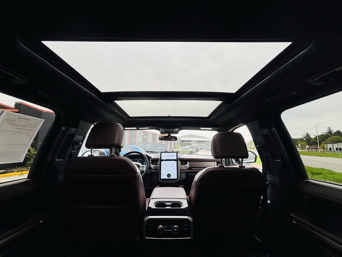 Photo 46 of this Ford Expedition Max