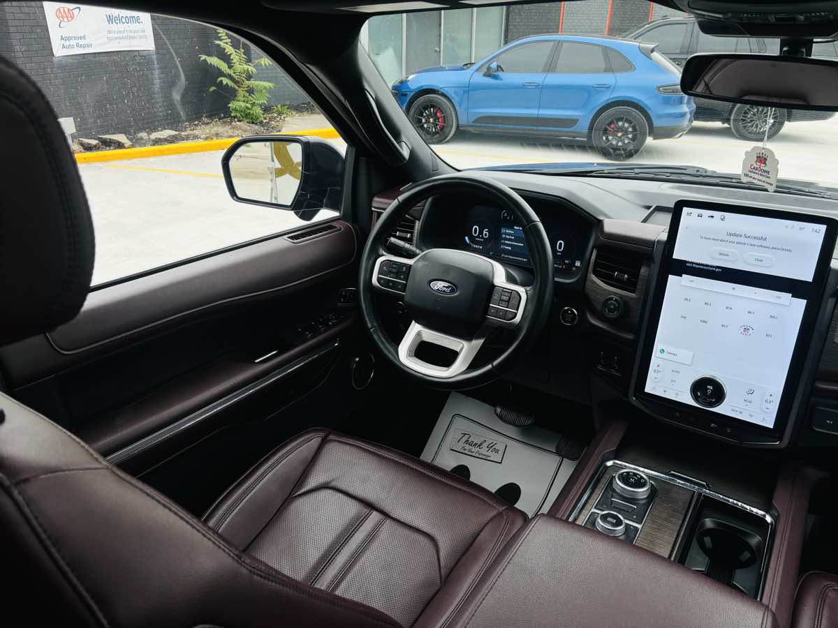 Photo 50 of this Ford Expedition Max
