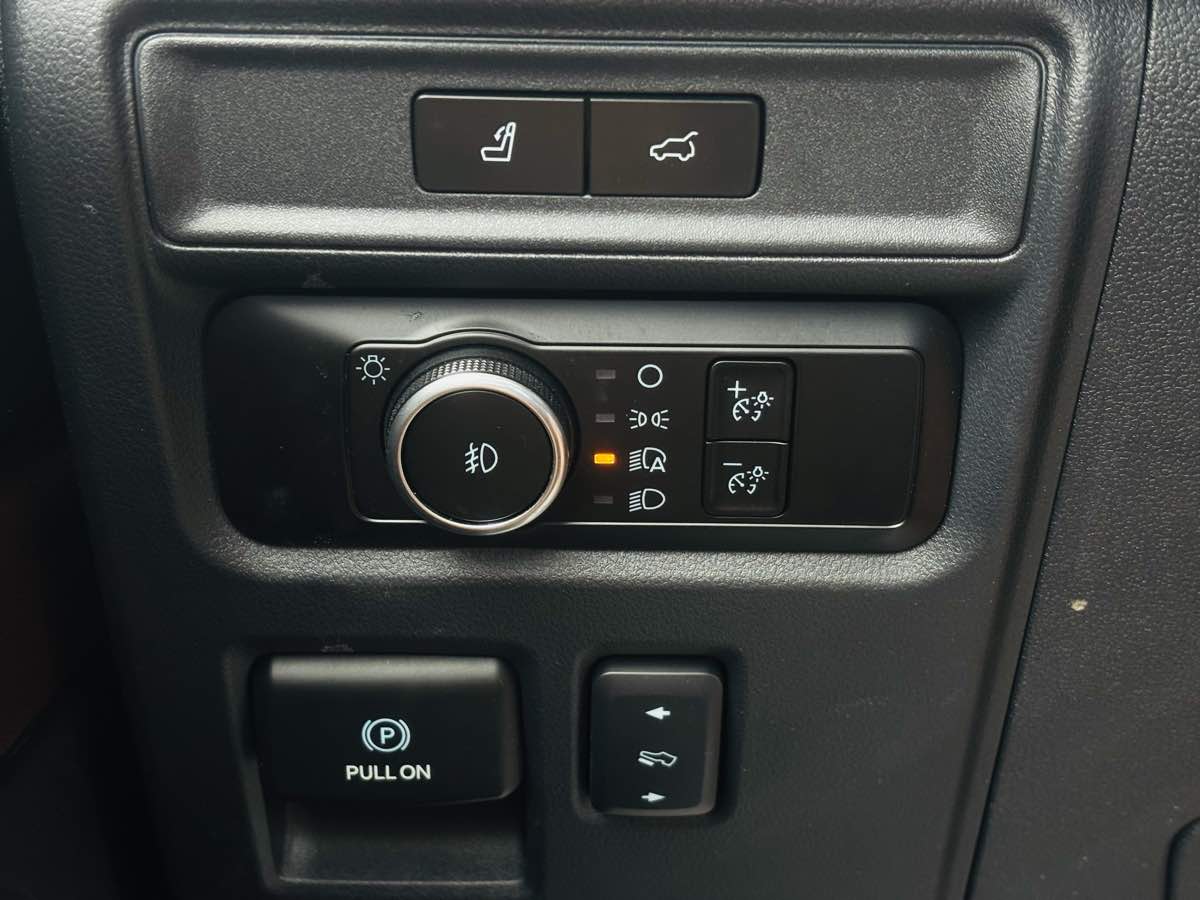 Photo 56 of this Ford Expedition Max