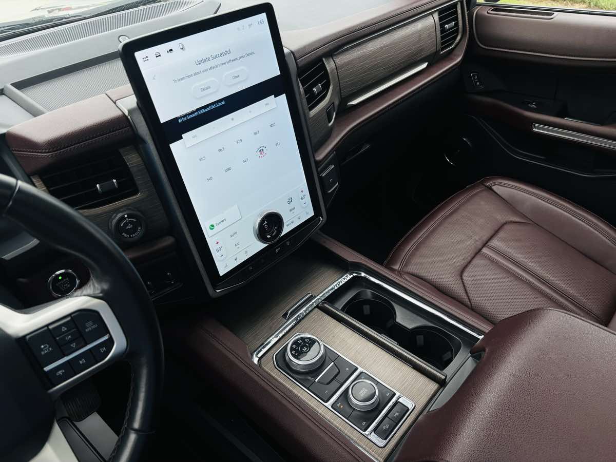 Photo 58 of this Ford Expedition Max