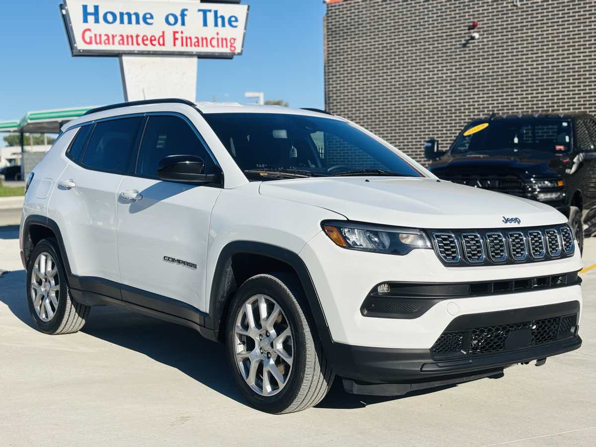 Photo 6 of this Jeep Compass