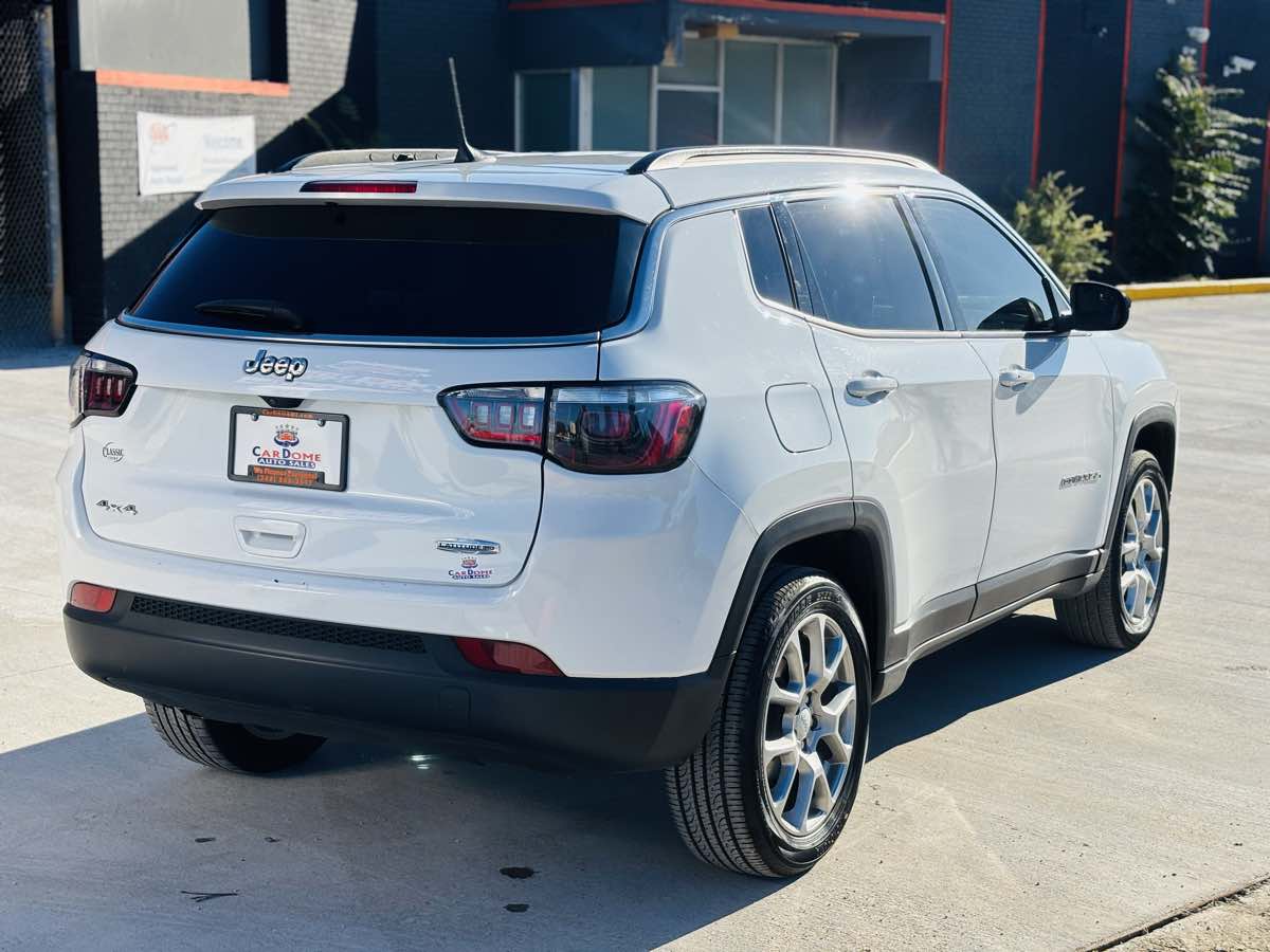 Photo 11 of this Jeep Compass