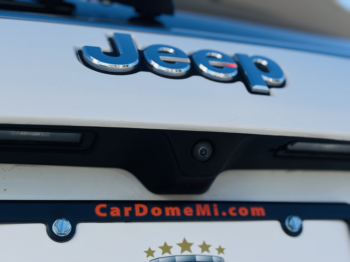 Photo 13 of this Jeep Compass