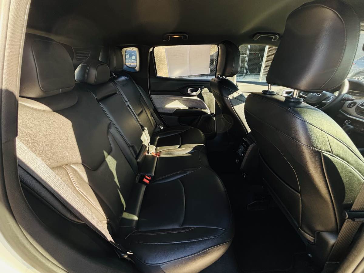Photo 39 of this Jeep Compass