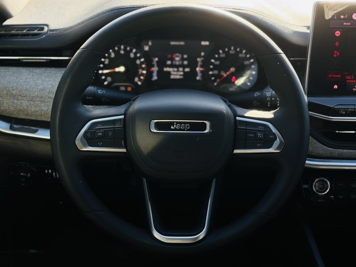 Photo 50 of this Jeep Compass