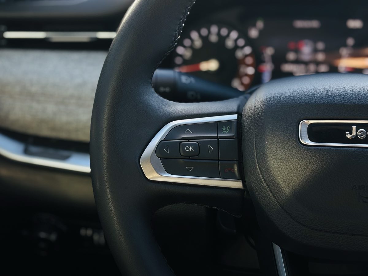 Photo 51 of this Jeep Compass