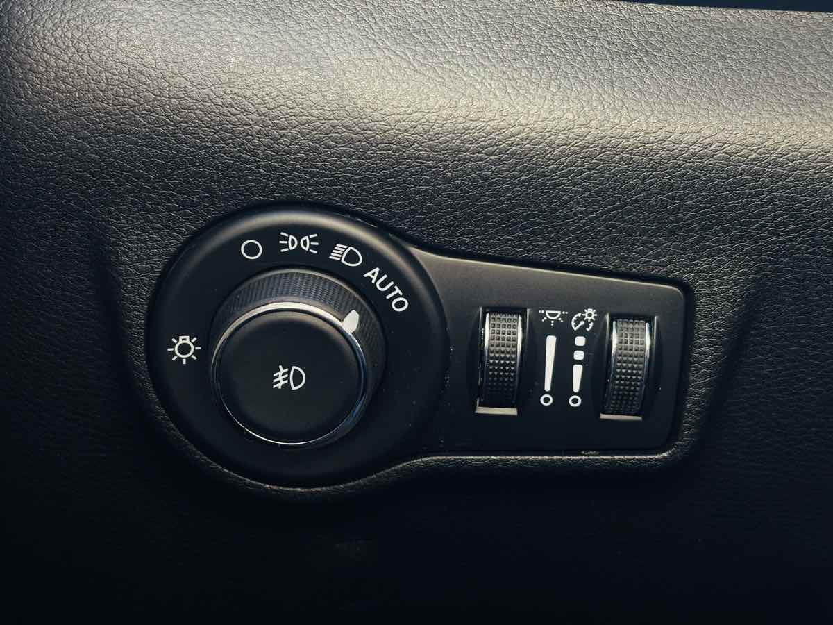 Photo 55 of this Jeep Compass