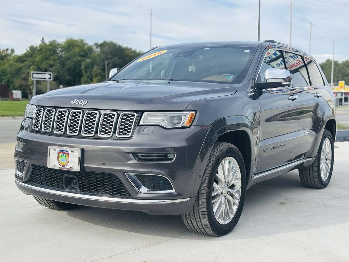 Photo 18 of this Jeep Grand Cherokee