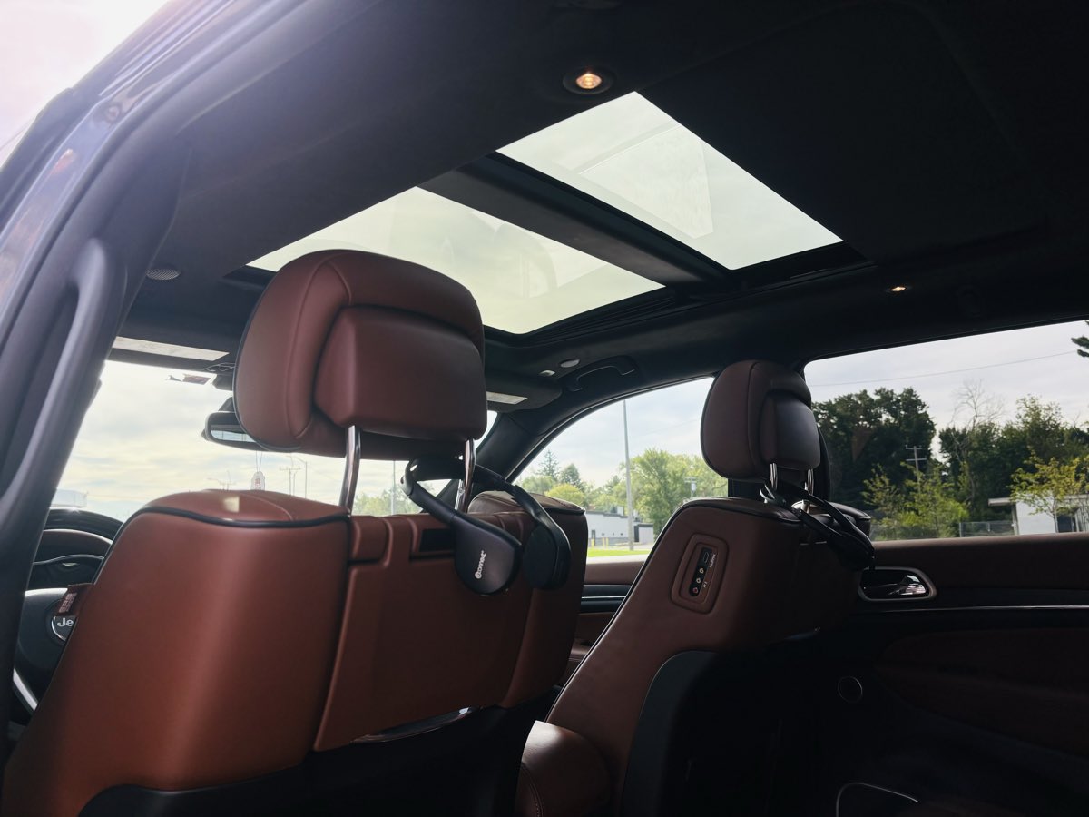 Photo 38 of this Jeep Grand Cherokee