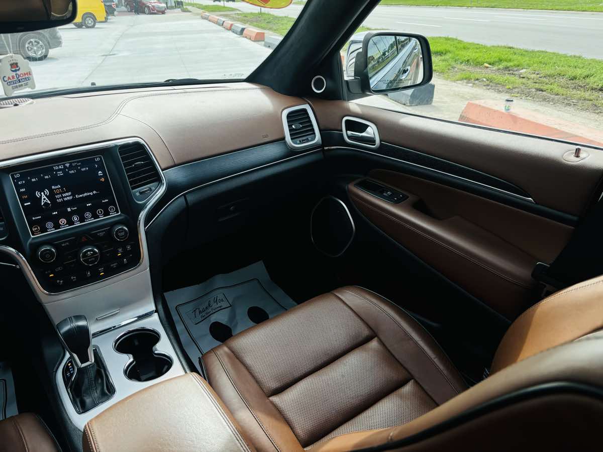 Photo 50 of this Jeep Grand Cherokee
