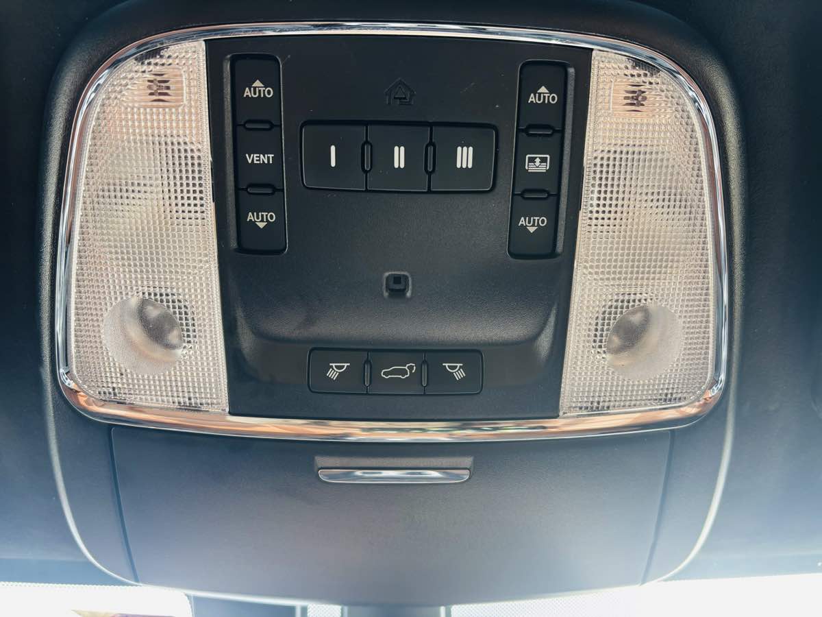 Photo 52 of this Jeep Grand Cherokee